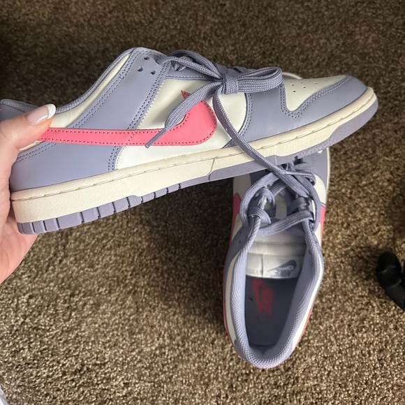 New Nike Low Dunks - Picture 1 of 3